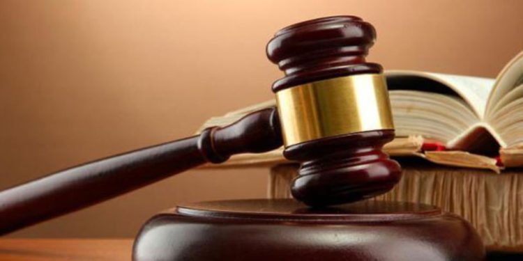 court-hammer-750x375