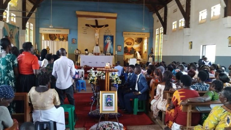 79a49b3e3762632813f9e35f4ba53d6c